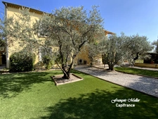 Appartement T4 96 m2 avec jardin au rez-de-chaussée d'une villa