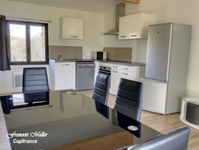 A proximité de Banon,  belle Maison d'Hôtes de 268 m2 (+130 m2) en pleine campagne