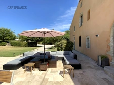 Domaine dans le Luberon - 2,6 ha - 1100 m2  - à vocation de tourisme de luxe et événementiel