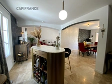 Villa d'exception, 6 pièces, 159 m2 au pied de la montagne de Lure