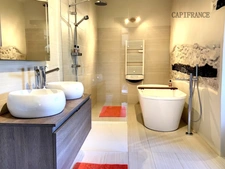 Estate in the Luberon - 2.6 ha - 1100 m2 - intended for luxury tourism and events