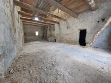 Grange à vendre à Valensole aménageable en maison de village
