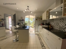 Villa d'exception, 6 pièces, 159 m2 au pied de la montagne de Lure