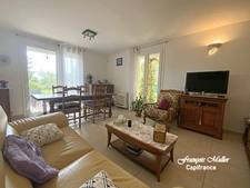 Appartement T4 96 m2 avec jardin au rez-de-chaussée d'une villa