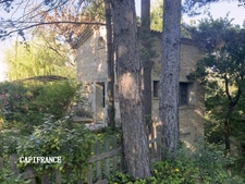 Accommodation/event property in the Luberon, 6.3 ha, 80 beds, 1090 m2