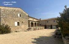 Propriété Gîtes et chambres d'hôtes 20 hA - 550 m2 à Banon 