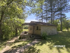 Accommodation/event property in the Luberon, 6.3 ha, 80 beds, 1090 m2