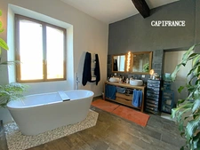 Estate in the Luberon - 2.6 ha - 1100 m2 - intended for luxury tourism and events