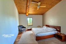 Splendid property of 325 m2 near Pierrevert, 8800 m2 of land