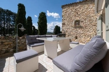 Charming property with swimming pool and gîtes – The Provençal way of life 