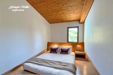 Splendid property of 325 m2 near Pierrevert, 8800 m2 of land