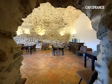 Domaine dans le Luberon - 2,6 ha - 1100 m2  - à vocation de tourisme de luxe et événementiel