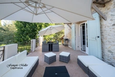 Charming property with swimming pool and gîtes – The Provençal way of life 