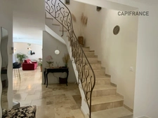 Villa d'exception, 6 pièces, 159 m2 au pied de la montagne de Lure