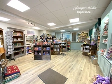 A Manosque Fonds de commerce cadeaux/souvenirs/cosmétiques - emplacement n°1