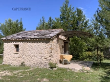 Accommodation/event property in the Luberon, 6.3 ha, 80 beds, 1090 m2