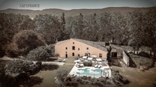 Estate in the Luberon - 2.6 ha - 1100 m2 - intended for luxury tourism and events