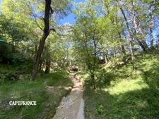 Accommodation/event property in the Luberon, 6.3 ha, 80 beds, 1090 m2