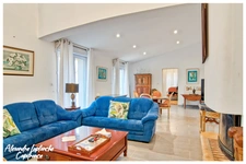 Dpt Tarn et Garonne (82), à vendre MONTAUBAN quartier Le Fau maison de Plain-Pied 6 pièces de 242 m² sur un terrain de 4200 m² avec piscine et dépendance