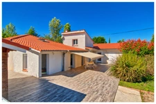 Dpt Tarn et Garonne (82), à vendre MONTAUBAN quartier Le Fau maison de Plain-Pied 6 pièces de 242 m² sur un terrain de 4200 m² avec piscine et dépendance