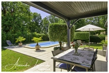 Dpt Tarn et Garonne (82), Maison de plain-pied parfaitement entretenue, au calme, avec piscine, garage et commerces accessibles à pied, à SAINT ETIENNE DE TULMONT.