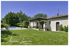 Dpt Tarn et Garonne (82), Maison de plain-pied parfaitement entretenue, au calme, avec piscine, garage et commerces accessibles à pied, à SAINT ETIENNE DE TULMONT.