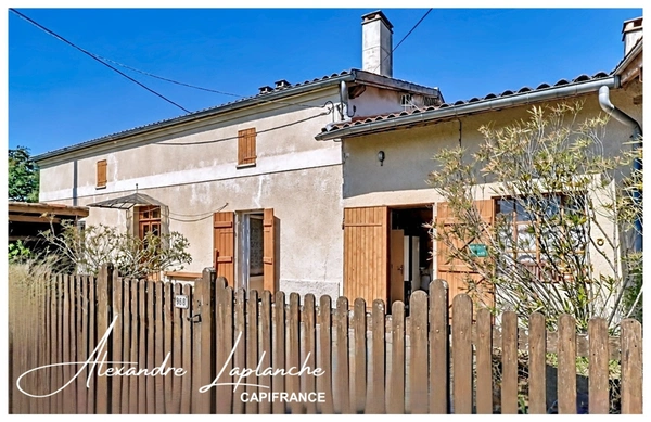 Dpt Tarn et Garonne (82), à Saint-Arroumex, à vendre maison 4 pièces à réinventer avec dépendances et hangar pour donner de la place à vos projets !