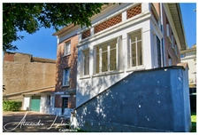 Dpt Tarn et Garonne (82), for sale MONTAUBAN 30's architect house, 10 rooms of 217m² with garden and garage.