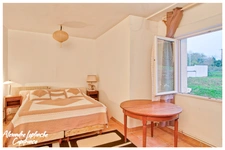 Dpt Tarn et Garonne (82), à vendre MONTAUBAN quartier Le Fau maison de Plain-Pied 6 pièces de 242 m² sur un terrain de 4200 m² avec piscine et dépendance