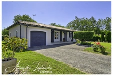 Dpt Tarn et Garonne (82), Maison de plain-pied parfaitement entretenue, au calme, avec piscine, garage et commerces accessibles à pied, à SAINT ETIENNE DE TULMONT.