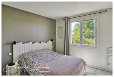Dpt Tarn et Garonne (82), Maison à vendre 4 pièces avec jardin, garage et pergola bioclimatique à SAINT ETIENNE DE TULMONT.