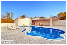 Dpt Tarn et Garonne (82), à vendre MONTAUBAN quartier Le Fau maison de Plain-Pied 6 pièces de 242 m² sur un terrain de 4200 m² avec piscine et dépendance