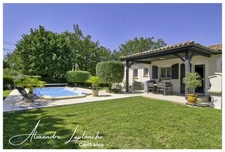 Dpt Tarn et Garonne (82), Maison de plain-pied parfaitement entretenue, au calme, avec piscine, garage et commerces accessibles à pied, à SAINT ETIENNE DE TULMONT.