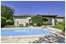 Dpt Tarn et Garonne (82), Maison de plain-pied parfaitement entretenue, au calme, avec piscine, garage et commerces accessibles à pied, à SAINT ETIENNE DE TULMONT.