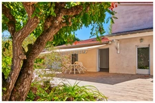 Dpt Tarn et Garonne (82), à vendre MONTAUBAN quartier Le Fau maison de Plain-Pied 6 pièces de 242 m² sur un terrain de 4200 m² avec piscine et dépendance