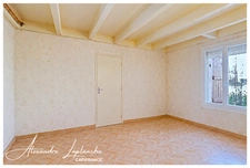 Dpt Tarn et Garonne (82), à Saint-Arroumex, à vendre maison 4 pièces à réinventer avec dépendances et hangar pour donner de la place à vos projets !