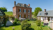 Maison et ses dépendances entre LIVAROT et SAINT PIERRE EN AUGE