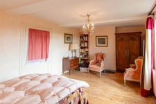 For sale – Property with gîte and outbuilding on wooded land LIVAROT – Normandy