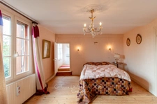For sale – Property with gîte and outbuilding on wooded land LIVAROT – Normandy