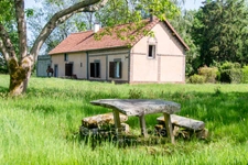 Propriété sur 10ha avec deux maisons ECHAUFFOUR (61)