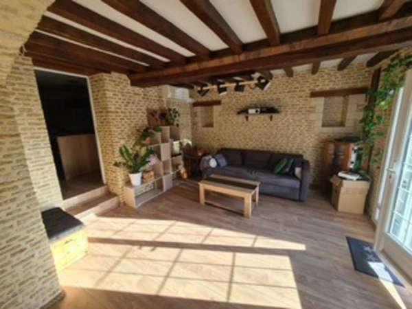 Maison en pierre 5 pièces VILLONS LES BUISSONS (14)