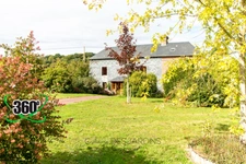 For sale – Property with gîte and outbuilding on wooded land LIVAROT – Normandy