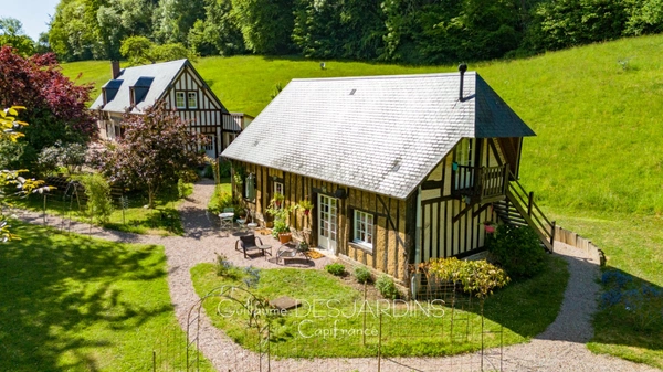 Propriété à vendre Maison et gîte en colombage proche de VIMOUTIERS (61)