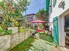 Maison familiale 7 pièces, 2 appartements et local professionnel – À 10 minutes à pied de l’océan SAINT JEAN DE LUZ (64)
