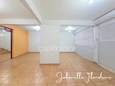 Les Abymes, Boisripeaux - Maison familiale 9 pièces de 230 m², sur 3 niveaux, garage, jardin