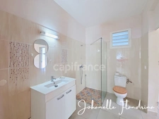 Appartement à louer, bas de villa, 2 pièces - Beausoleil, LES ABYMES (971)