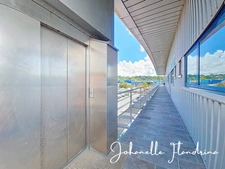 Local à louer, 1er étage avec ascenseur, 82 m², Immeuble Omale, Colin Petit-Bourg