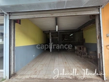 Jarry – Local professionnel sur 2 niveaux avec showroom/stockage et bureau - rue de l'industrie