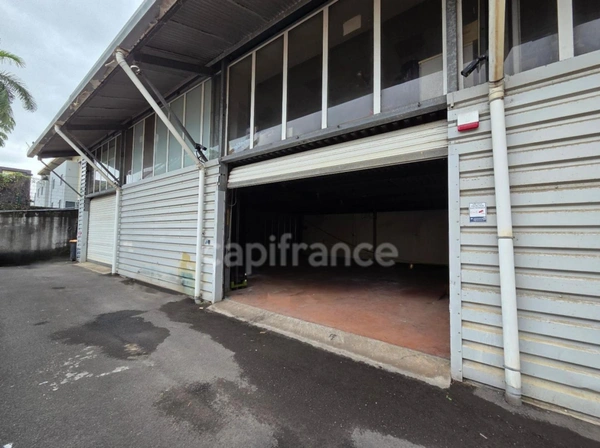 Hangar de stockage, 100 m², Rue de l'industrie à Jarry - Baie-Mahault