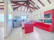 Spacious villa with sea view, 3 bedrooms, potential for expansion – Vieux-Habitants (971)